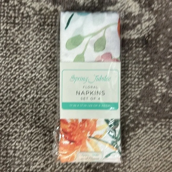 tablecloth - Picture 3 of 3